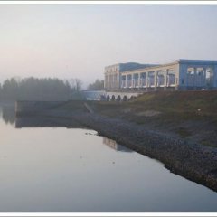 Плотина на Волге